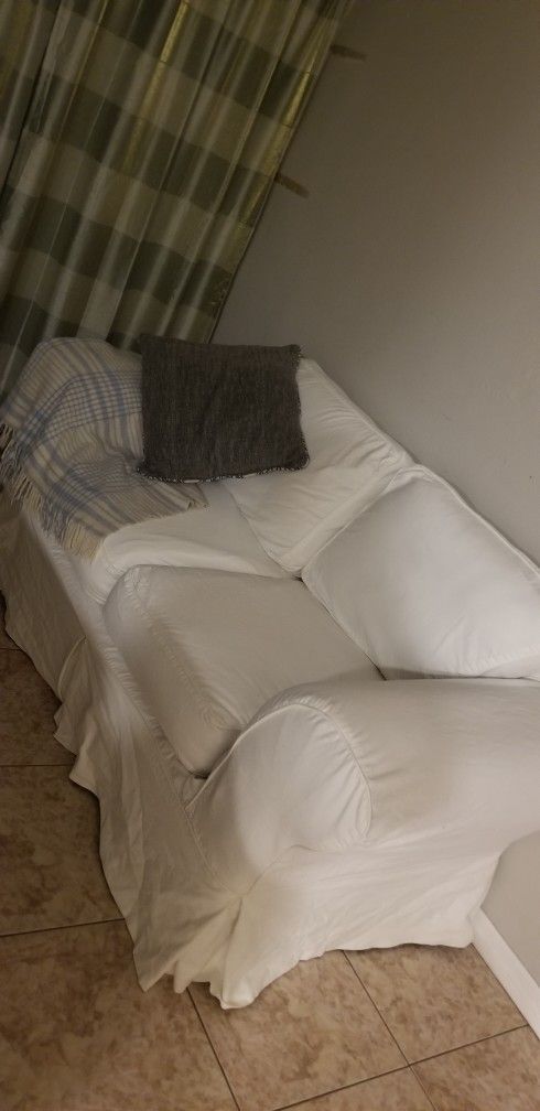 Free Sturdy Love Seat