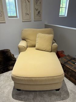 Chaise lounge chair