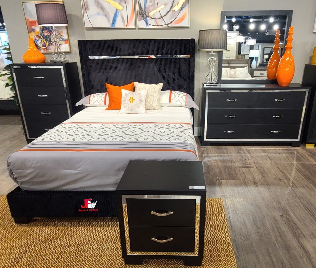 Brand New! 7pc Queen/king Bedroom Set😍/ Take it home with Only $39down/ Hablamos Español Y Ofrecemos Financiamiento 🙋🏻♂️