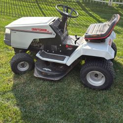 Craftsman Lawn Tractor.