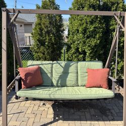 Outdoor Swing 