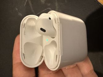 Apple AirPods first generation - Right Side Plus Case