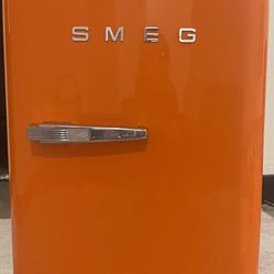 Smeg 50's Retro Style 4.5 Cu. Ft.  Compact Refrigerator
