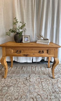 Pine entry way table