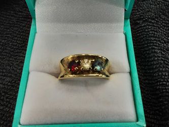 Women's Ring - Yellow Gold 14k (.585) 3.7 grams Size 8
