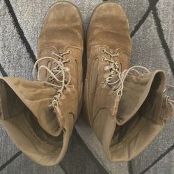 Military Boots 