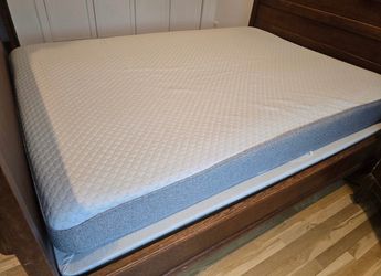 Selling a complete,  never used  Sleep Number full-size bed system.
