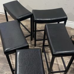 5 Saddle Counter Stools 