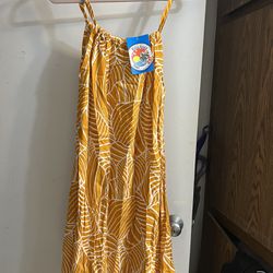 Brand New Makai Beach Dress - Yellow - Size L - PICKUP IN AIEA - I DON’T DELIVER 