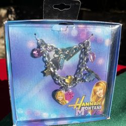 Disney - Hannah Montana - Multi-Charm Bracelet