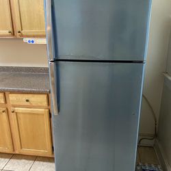 GE Standard Refrigerator 