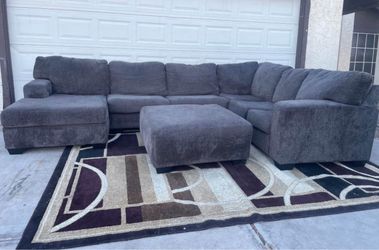 Gray Sectional Sofa with Ottoman