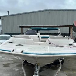 2002 Hurricane Fun Deck