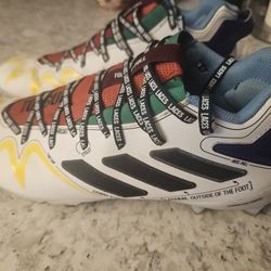 mens Football shoes size 11