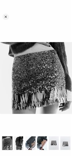 https://offerup.com/redirect/?o=TldULlphcmE= limited edition sequin with fringe detail mini skirt