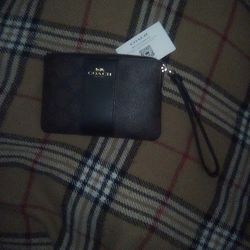 COACH HAND HELD WALLET  (small , brown&black)