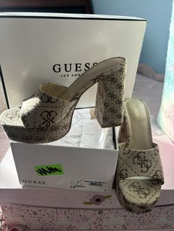 Zapatos Guess Seminuevos