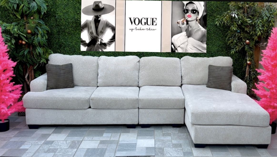 (Free Delivery 🚚) Gray Ashley Furniture 3-Piece Sectional Couch w/Chaise