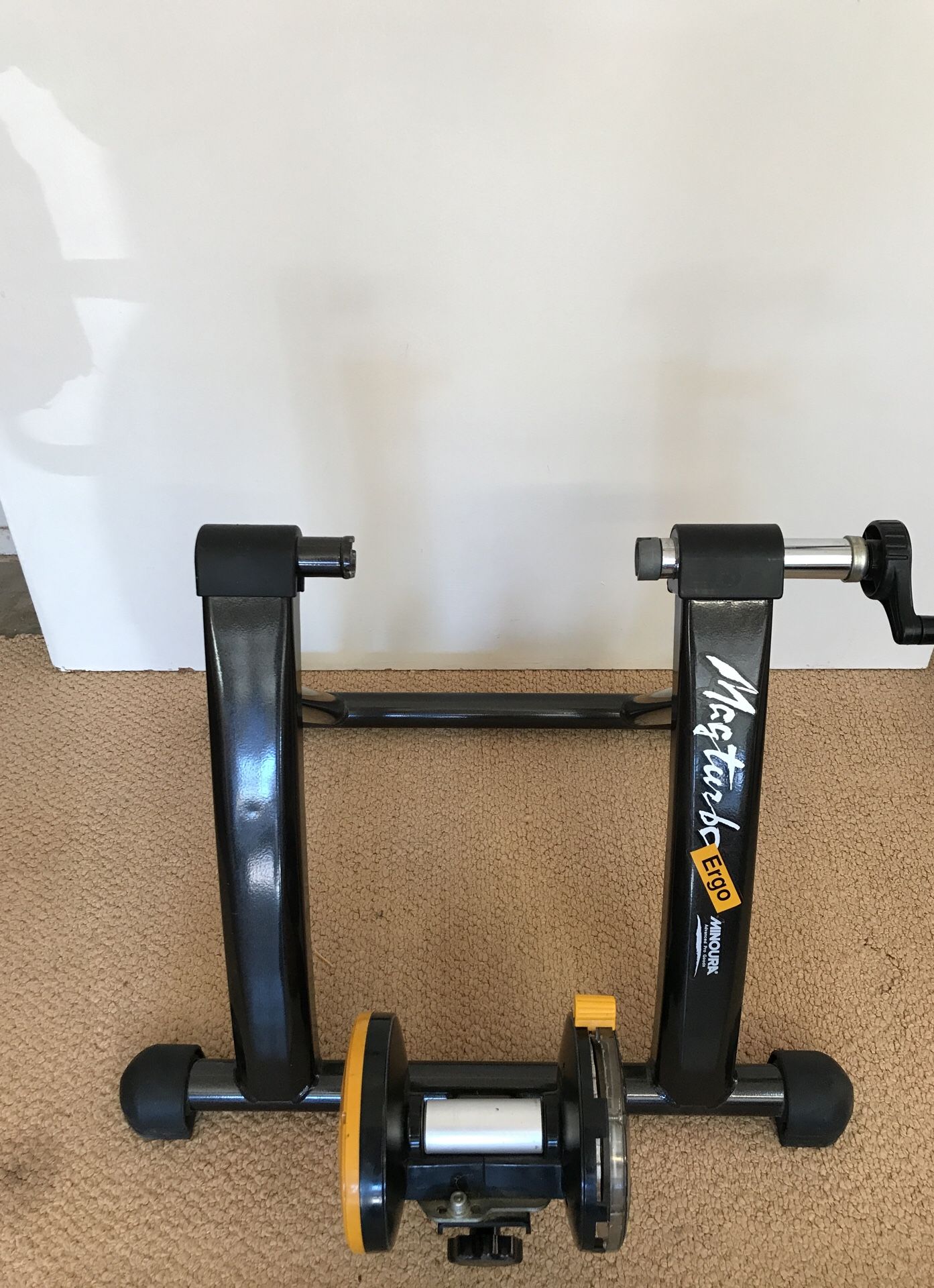 Minoura Magturbo Ergo Mag Magnetic Resistance Bike Trainer used once