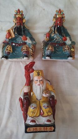 3 Ceramic Statue's