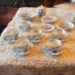 Coalport "Cairo " English bone china set ( some not pictured) 