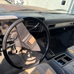 1986 GMC Suburban on offerup