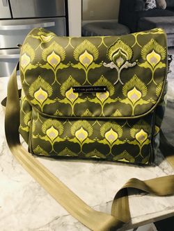 Diaper bag petunia pickle bottom