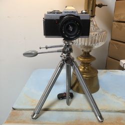 Vintage camera as in picture📷📸