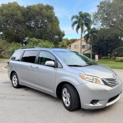 2017 Toyota Sienna