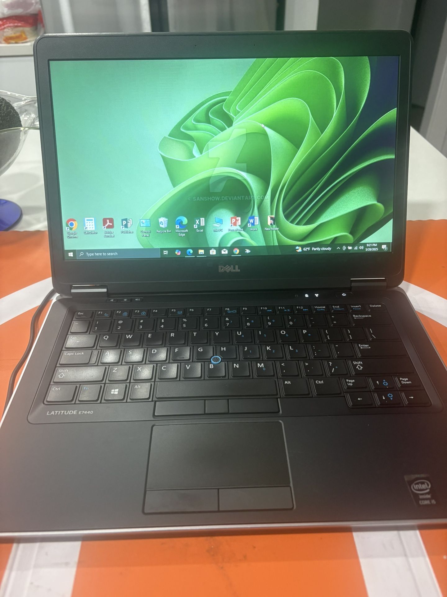 i5…i5…i5…i5. DELL INSPIRON model # 5758 LAPTOP WINDOWS 10 Professional ……… FULLY LOADED with MICROSOFT and PHOTOSHOP … installed and activated. (Y