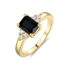 Black Spinel Baguette Ring (gold)