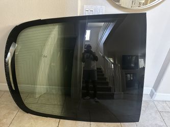 2023 Tesla 3 Glass