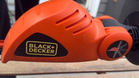 BLACK+DECKER 20V MAX Pole Hedge Trimmer Cordless with Battery and Charger, 18-Inch Dual Action Blade Power Hedge Trimmer, Extended Long Reach Hedger U
