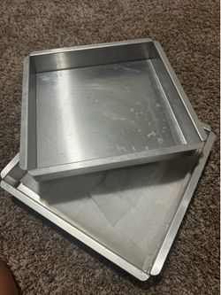 Magic line baking pans