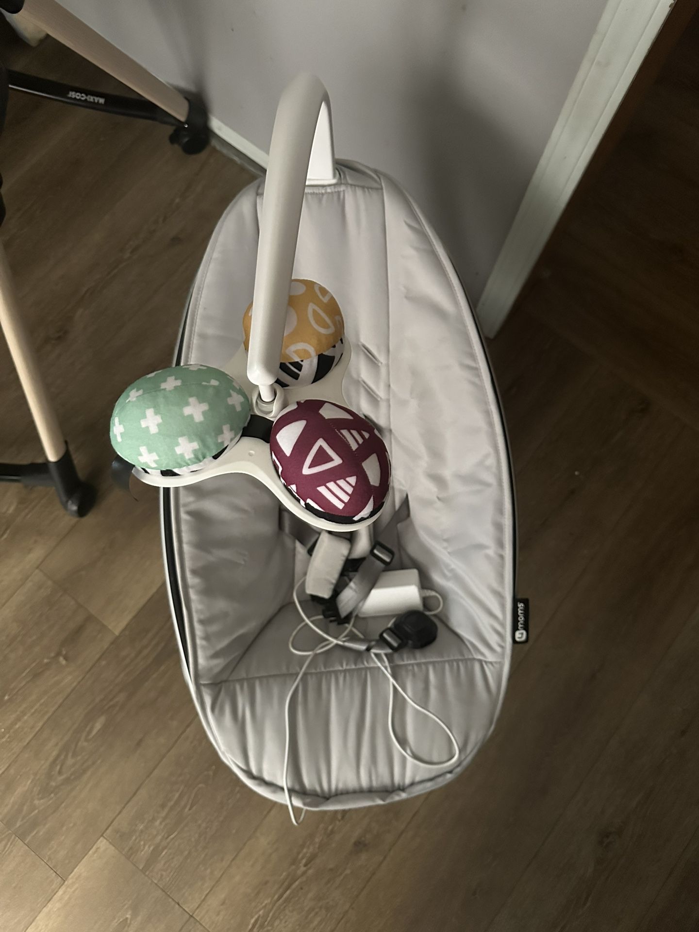 4Moms MamaRoo Baby Swing – Gently Used
