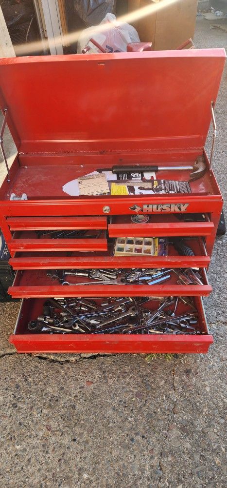 Husky tool box