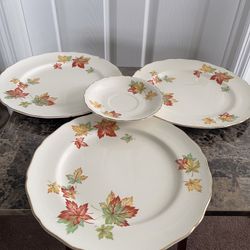 Gold Trim China Plates (3 Large, 1 Small)