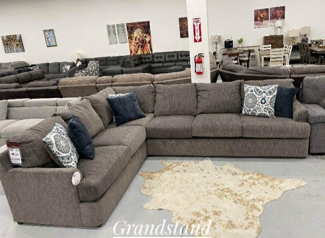 Lane Furniture Grandstand Sectional Couch $39 Down Payment with Financing No Needed Credit Check
