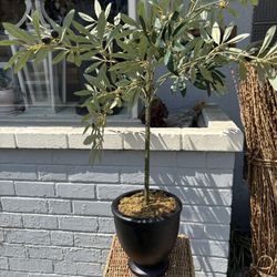 Olive Tree in Pot Artificial Plant from Threshold