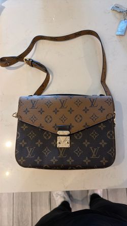 LV Monogram Pochette Métis