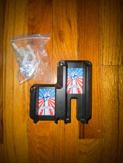 Magnetic pistol holder