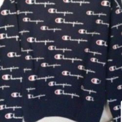 CHAMPION REVERSE WEAVE WOMEN'S PETITE THICK CREWNECK SWEATSHIRT SIZE MEDIUM DARK NAVY BLUE CHAMPION WHITE SCRIPT LOGO ALL AROUND BRAND NEW WITH TAGS .