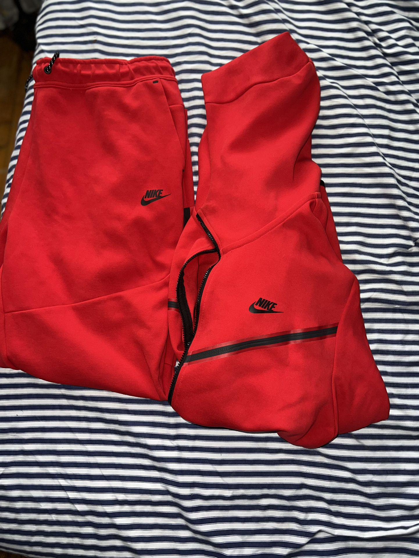 Full Red Nike Tech Hoodie/Zip Sweat Suit