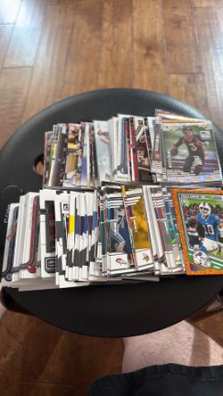 LOT of sports cards NBA NFL MLB
