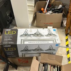 Bathroom light Fixture.  New, Never Used.  Nice.  