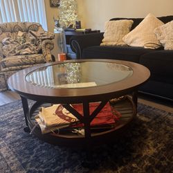 Round Glass Coffee Table – 3 ft x 1 ft