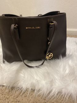 Micheal Kors Medium Brown Purse 