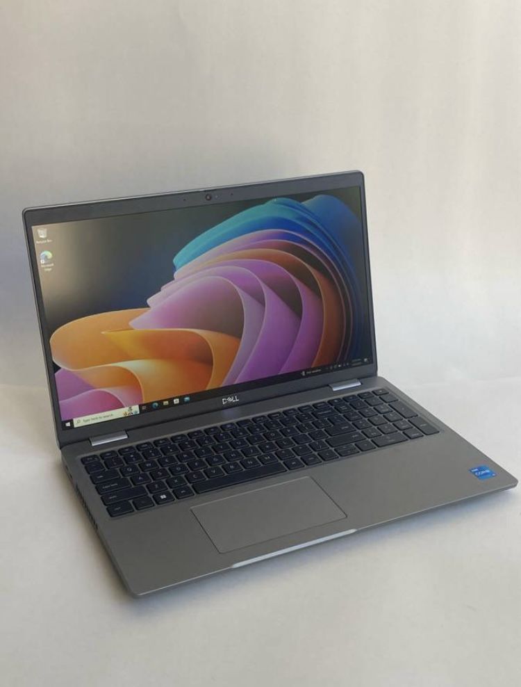 Dell Latitude 5530 With 64GB RAM and Free Docking Station