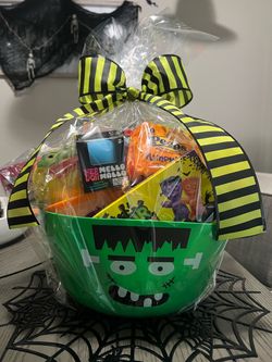 Needoh , Smushers plus goodies! Ready to go boo basket for kids $125
