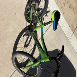 Giant XTC Jr Bike (Mountain bike) Youth 